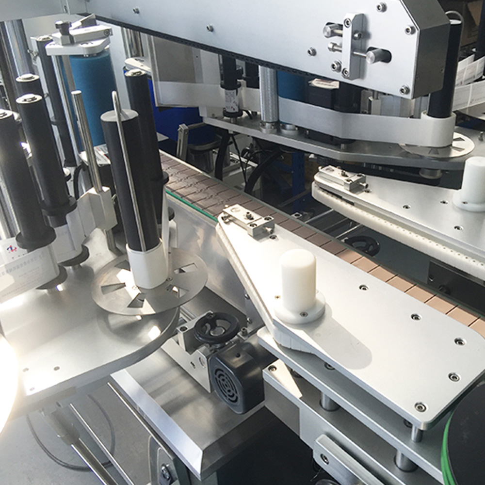 Automatic double side sticker labeling machine